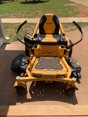 Cub Cadet ZT1 zero turn lawn mower